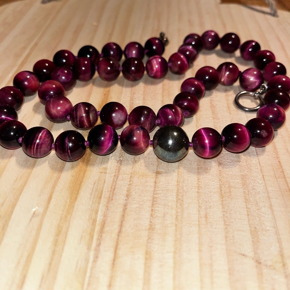 Simon Sebbag semi-precious red shell stone necklace!